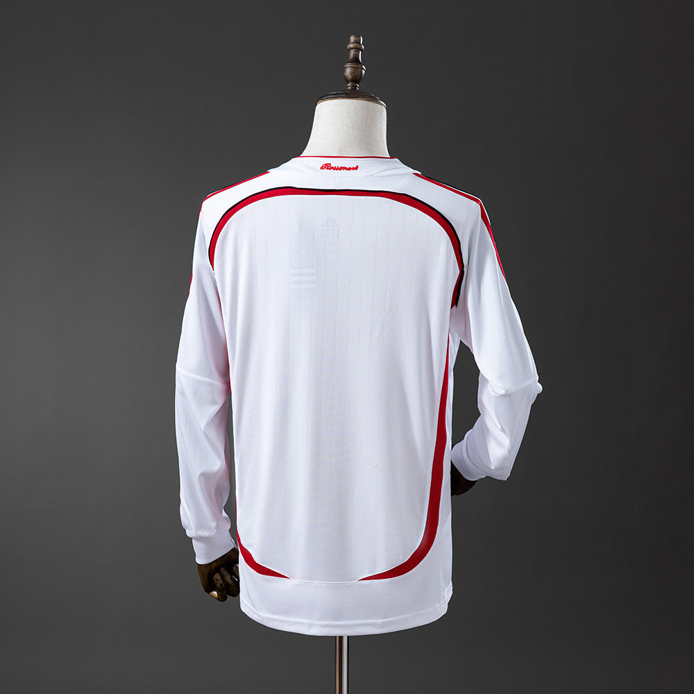 Camisa II Manga Longa Retrô Milan 06/07 Modelo Torcedor