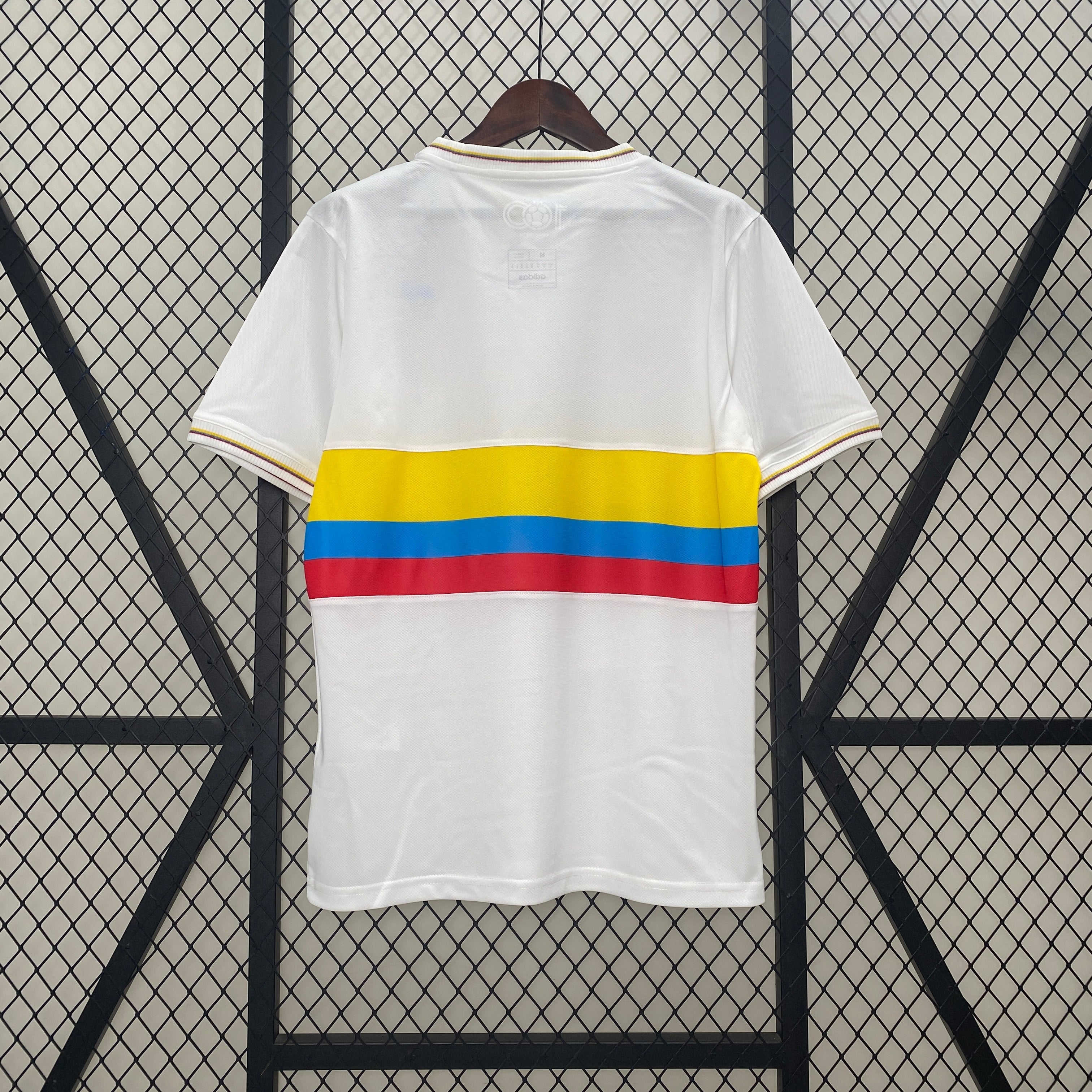 Camisa Seleção Colômbia Edição 100 Anos Modelo Torcedor