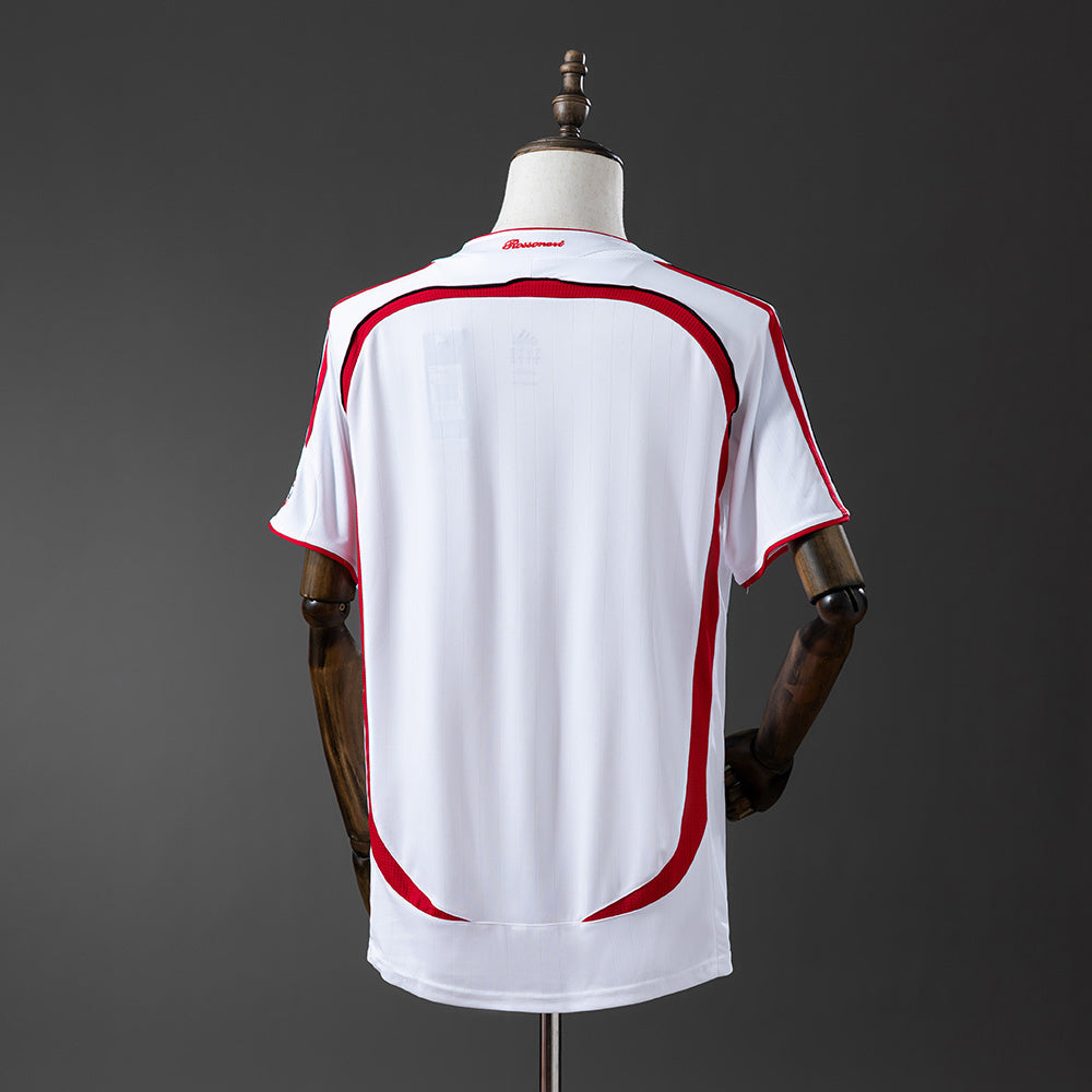 Camisa II Retrô Milan 06/07 Modelo Torcedor
